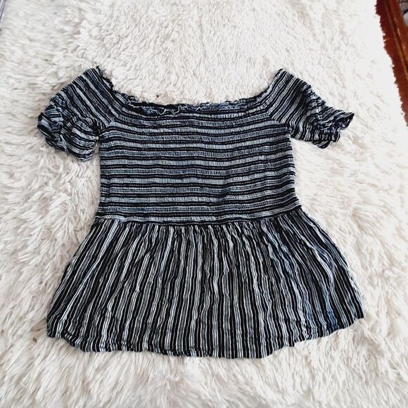 Maurices Smocked Frilly sz L blue striped top - Picture 1 of 2